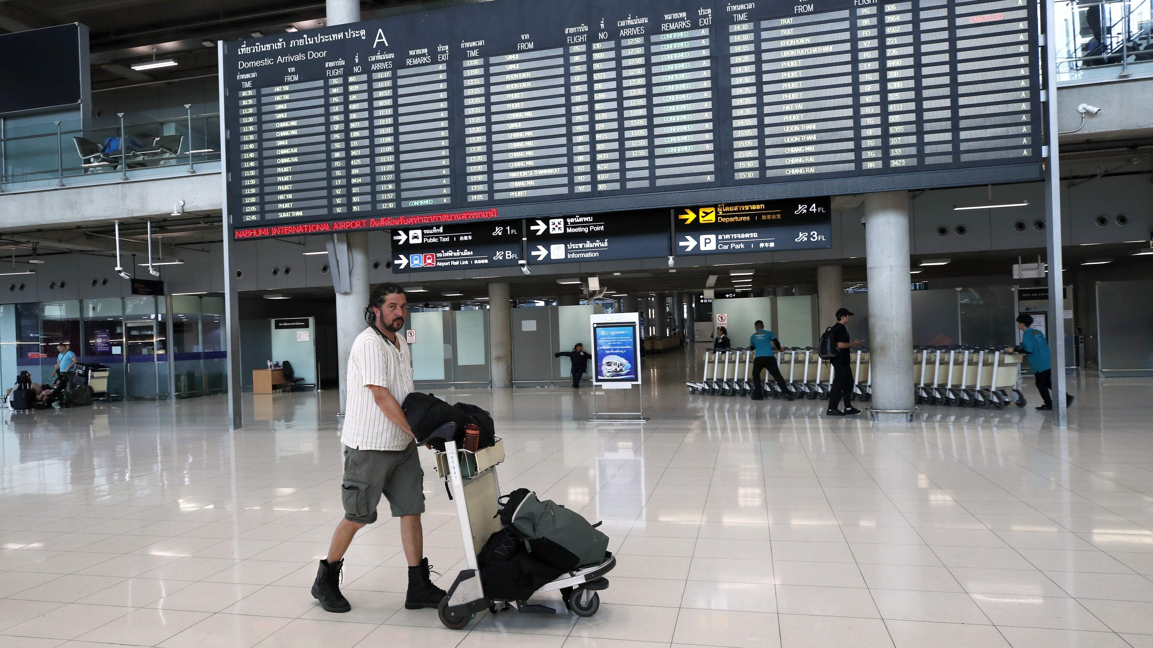 Australiër gearresteerd in Bangkok na ontdekking van dood Thais tienermeisje in koffer